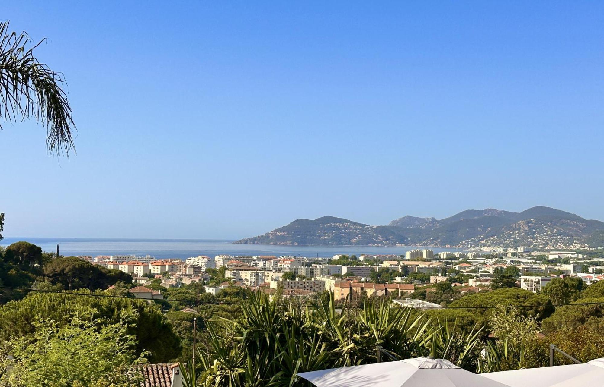 Bella Croix Des Gardes * Cannes